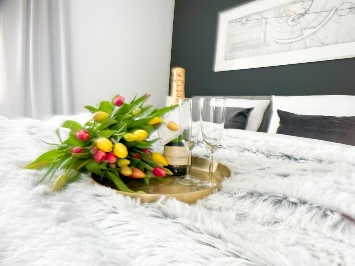 M-Style 02 Apartment Mit Balkon 24H Self-Check-In, Free Parking, Netflix Nürnberg Exterior foto